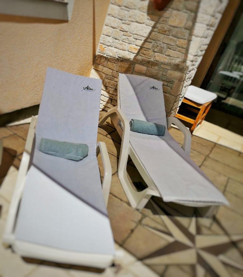 Luxury Apartment Alba With Pool Kanfanar Exterior photo